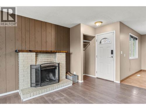 1253 Highridge Drive, Kamloops, BC - Indoor Photo Showing Living Room With Fireplace