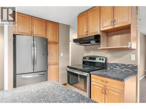 1253 Highridge Drive, Kamloops, BC - Indoor Photo Showing Kitchen