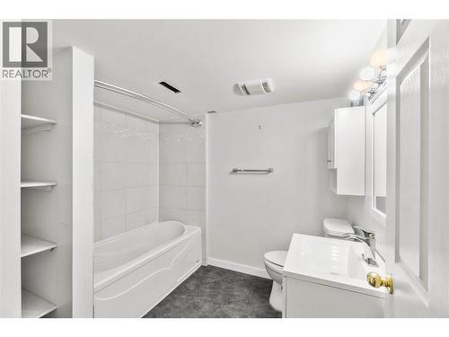 1253 Highridge Drive, Kamloops, BC - Indoor Photo Showing Bathroom
