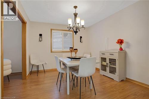 35 Southview Crescent, Cambridge, ON - Indoor Photo Showing Dining Room