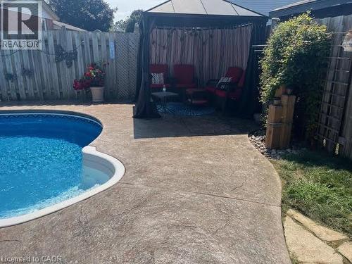 35 Southview Crescent, Cambridge, ON - Outdoor