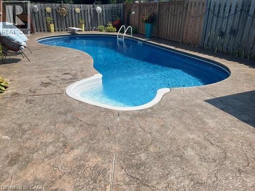 35 Southview Crescent, Cambridge, ON - Outdoor With In Ground Pool With Backyard