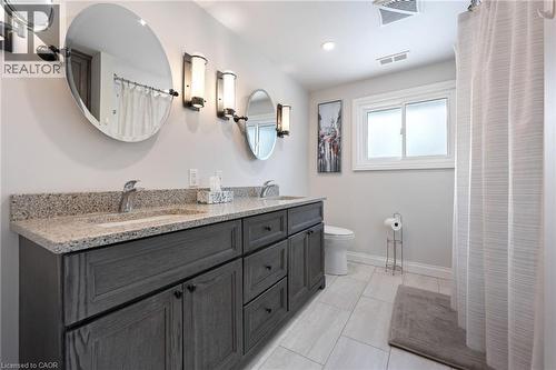 39 Sunset Drive, Simcoe, ON - Indoor Photo Showing Bathroom