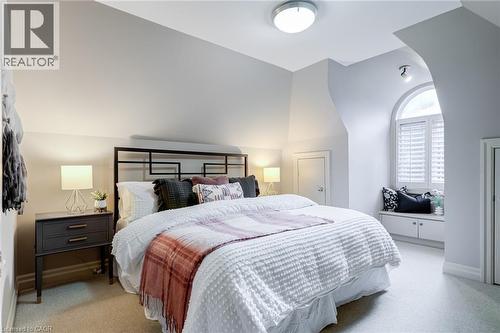 34 Harrington Place, Ancaster, ON - Indoor Photo Showing Bedroom