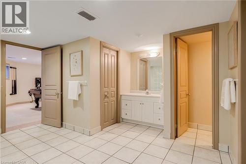 34 Harrington Place, Ancaster, ON - Indoor Photo Showing Bathroom
