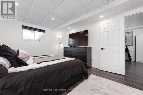 87 Dunlop Street, Orillia, ON - Indoor Photo Showing Bedroom
