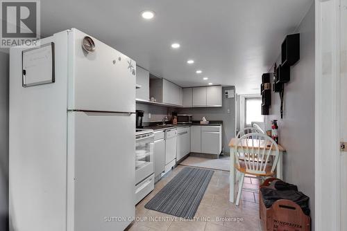87 Dunlop Street, Orillia, ON - Indoor Photo Showing Kitchen
