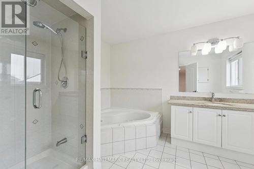 94 Olde Town Road, Brampton, ON - Indoor Photo Showing Bathroom