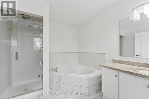 94 Olde Town Road, Brampton, ON - Indoor Photo Showing Bathroom