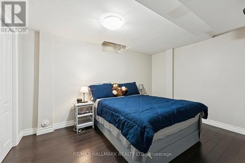 94 Olde Town Road, Brampton, ON - Indoor Photo Showing Bedroom