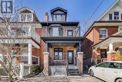 3 - 18 SPRINGHURST AVENUE  Toronto, ON M6K 1A9