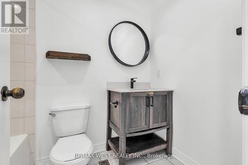 3865 Allcroft Road, Mississauga, ON - Indoor Photo Showing Bathroom