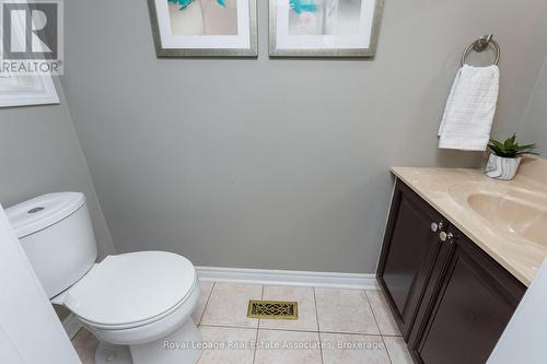 76 River Drive, Halton Hills, ON - Indoor Photo Showing Bathroom