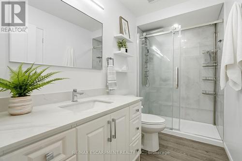 31 Galileo Boulevard, Brantford, ON - Indoor Photo Showing Bathroom