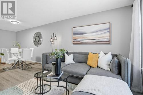 31 Galileo Boulevard, Brantford, ON - Indoor Photo Showing Living Room