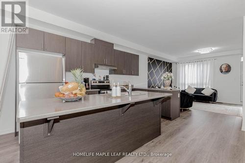 15 Bateson Street, Ajax, ON - Indoor Photo Showing Kitchen