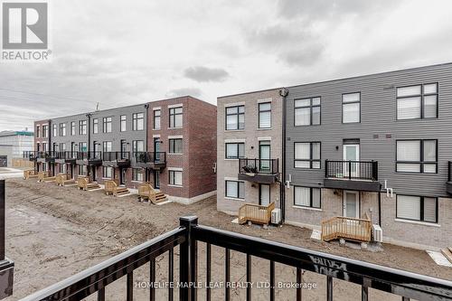 15 Bateson Street, Ajax, ON - Outdoor