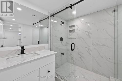 124 Corman Avenue, Hamilton, ON - Indoor Photo Showing Bathroom