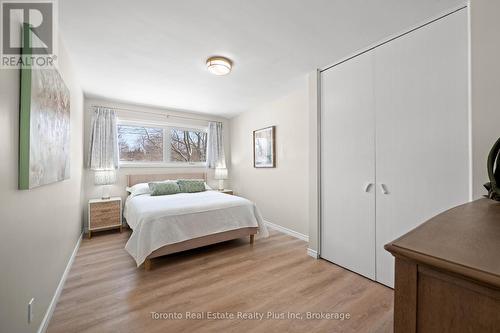 528 Greenbrook Drive, Kitchener, ON - Indoor Photo Showing Bedroom