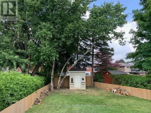 528 Greenbrook Drive, Kitchener, ON - Outdoor