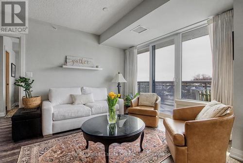 505 - 53 Arthur Street S, Guelph (St. Patrick'S Ward), ON - Indoor Photo Showing Living Room