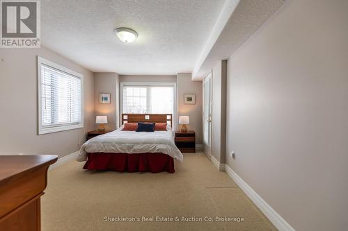 4 - 165 Chandos Drive, Kitchener, ON - Indoor Photo Showing Bedroom