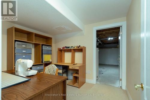 4 - 165 Chandos Drive, Kitchener, ON - Indoor