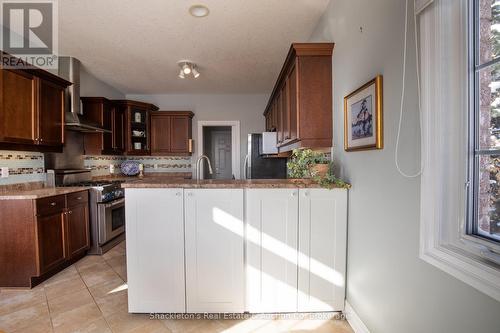 4 - 165 Chandos Drive, Kitchener, ON - Indoor Photo Showing Kitchen