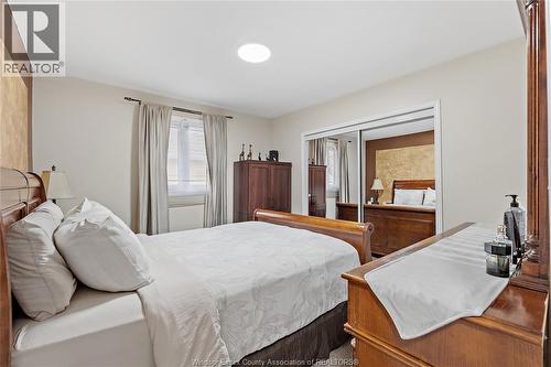 1657 Glendale, Windsor, ON - Indoor Photo Showing Bedroom