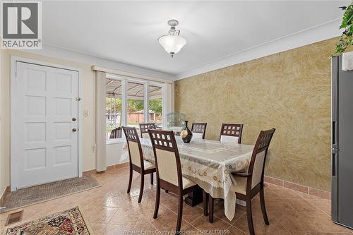 1657 Glendale, Windsor, ON - Indoor Photo Showing Dining Room