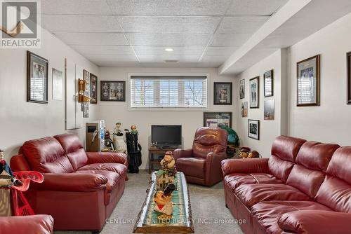 2635 Foxmeadow Road, Peterborough (Ashburnham Ward 4), ON - Indoor Photo Showing Living Room