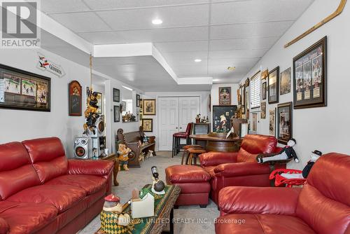 2635 Foxmeadow Road, Peterborough (Ashburnham Ward 4), ON - Indoor Photo Showing Living Room