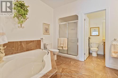 5 - 2295 Kains Road, London South (South A), ON - Indoor Photo Showing Bathroom