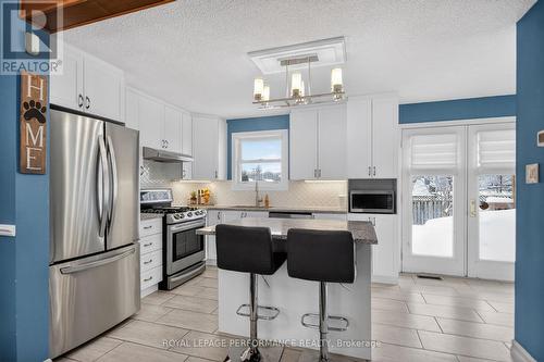 14 Gold Crescent, Russell, ON - Indoor Photo Showing Kitchen With Upgraded Kitchen