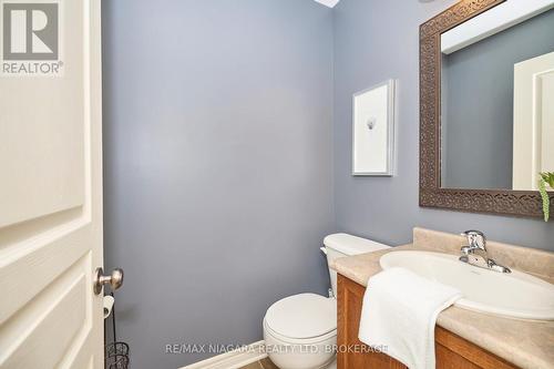 507 Carrie Avenue, Fort Erie (Point Abino), ON - Indoor Photo Showing Bathroom
