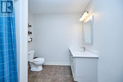 507 Carrie Avenue, Fort Erie (Point Abino), ON - Indoor Photo Showing Bathroom