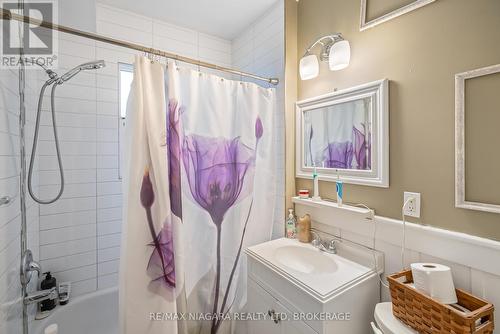 3536 Bond Street, Niagara Falls (Chippawa), ON - Indoor Photo Showing Bathroom
