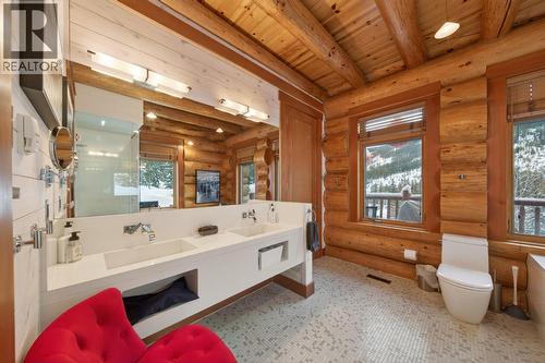 1783 Greywolf Drive, Panorama, BC - Indoor Photo Showing Bathroom