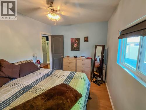 main bedroom - 5506 Jackpine Lane, Osoyoos, BC - Indoor Photo Showing Bedroom