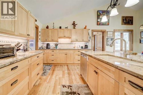 31 Villa Vega Acres, Rural Pincher Creek No. 9, M.D. Of, AB - Indoor Photo Showing Kitchen