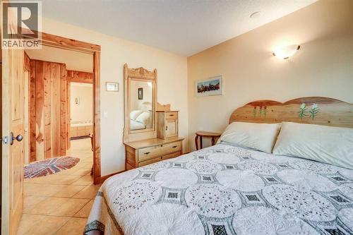 31 Villa Vega Acres, Rural Pincher Creek No. 9, M.D. Of, AB - Indoor Photo Showing Bedroom
