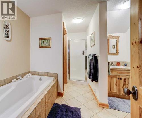 31 Villa Vega Acres, Rural Pincher Creek No. 9, M.D. Of, AB - Indoor Photo Showing Bathroom