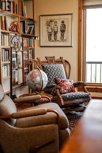 31 Villa Vega Acres, Rural Pincher Creek No. 9, M.D. Of, AB - Indoor Photo Showing Living Room