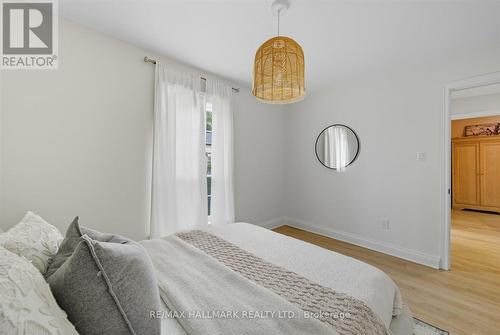 17 Mill Street, East Gwillimbury, ON - Indoor Photo Showing Bedroom