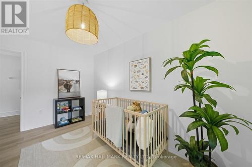 17 Mill Street, East Gwillimbury, ON - Indoor Photo Showing Other Room