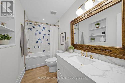 17 Mill Street, East Gwillimbury, ON - Indoor Photo Showing Bathroom