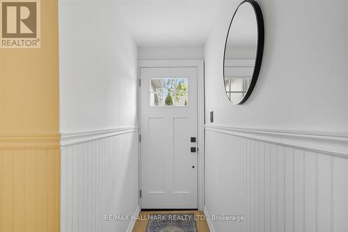 17 Mill Street, East Gwillimbury, ON - Indoor Photo Showing Other Room