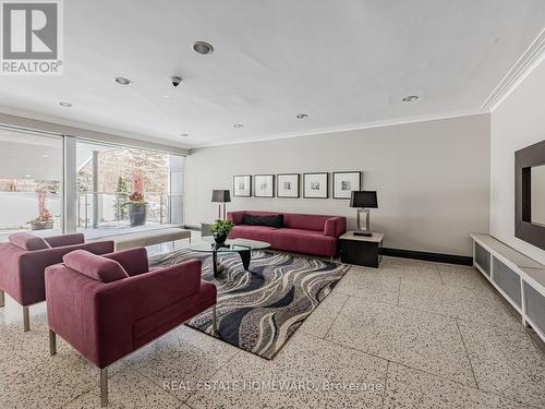 210 - 40 Glen Road, Toronto, ON - Indoor