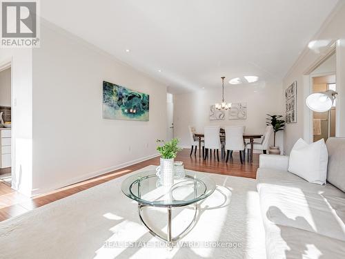 210 - 40 Glen Road, Toronto, ON - Indoor Photo Showing Living Room