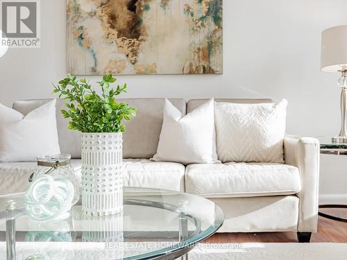 210 - 40 Glen Road, Toronto, ON - Indoor Photo Showing Bedroom